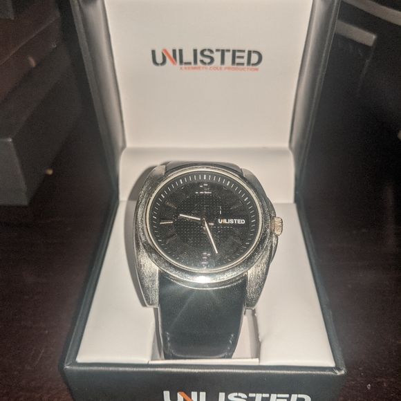 Kenneth Cole Unlisted Watch - Picture 1 of 3